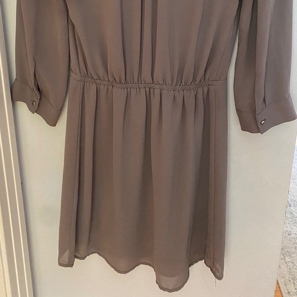 H&M Ruffle Dress - Picture 2 of 3